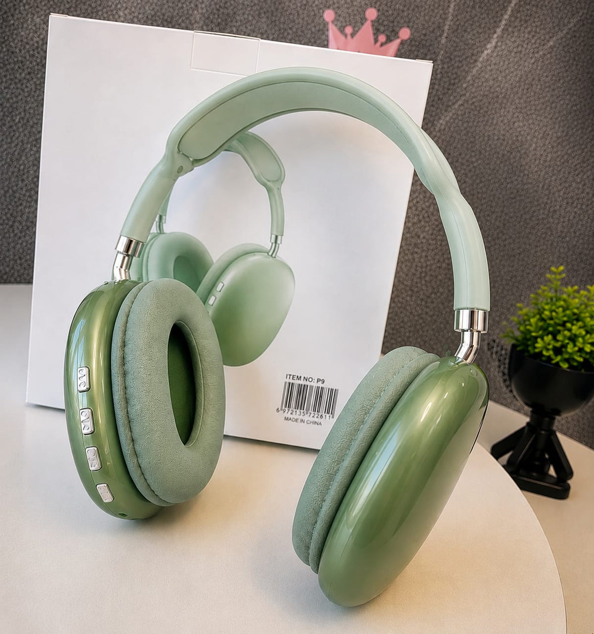 P9 WIRELESS BLUETOOTH HEADPHONES.