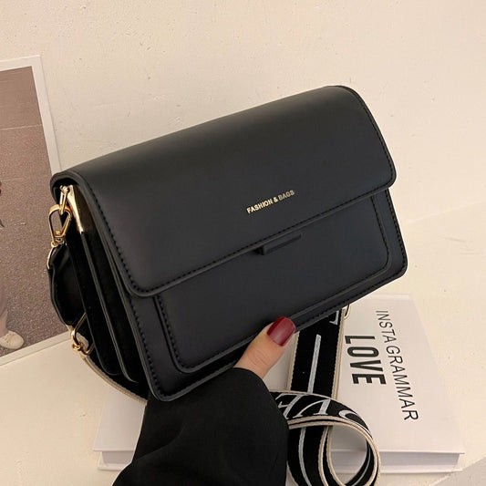 PREMIUM LEATHER HAND BAG.